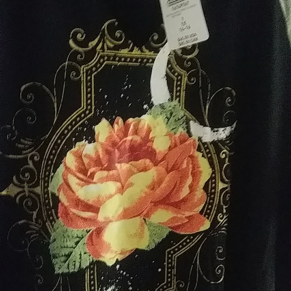 Black Graphic long Tee - Picture 3 of 4